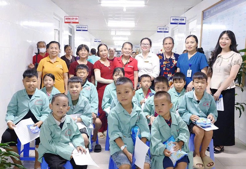 Bệnh viện đa khoa tỉnh Phú Thọ 10 doc sach cho benh nhi 7 Copy