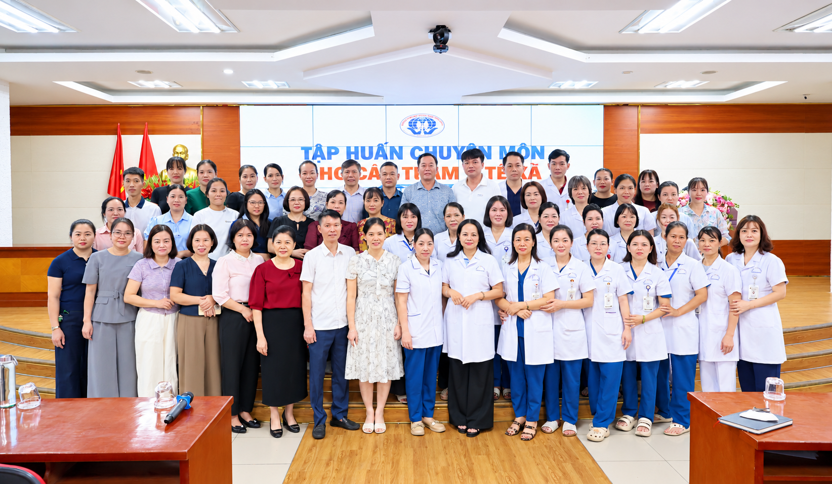 Bệnh viện đa khoa tỉnh Phú Thọ 37 Anh tap the lop tap huan chuyen mon